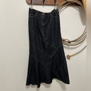 👢 VINTAGE Y2K Bisou Bisou Denim Maxi Skirt